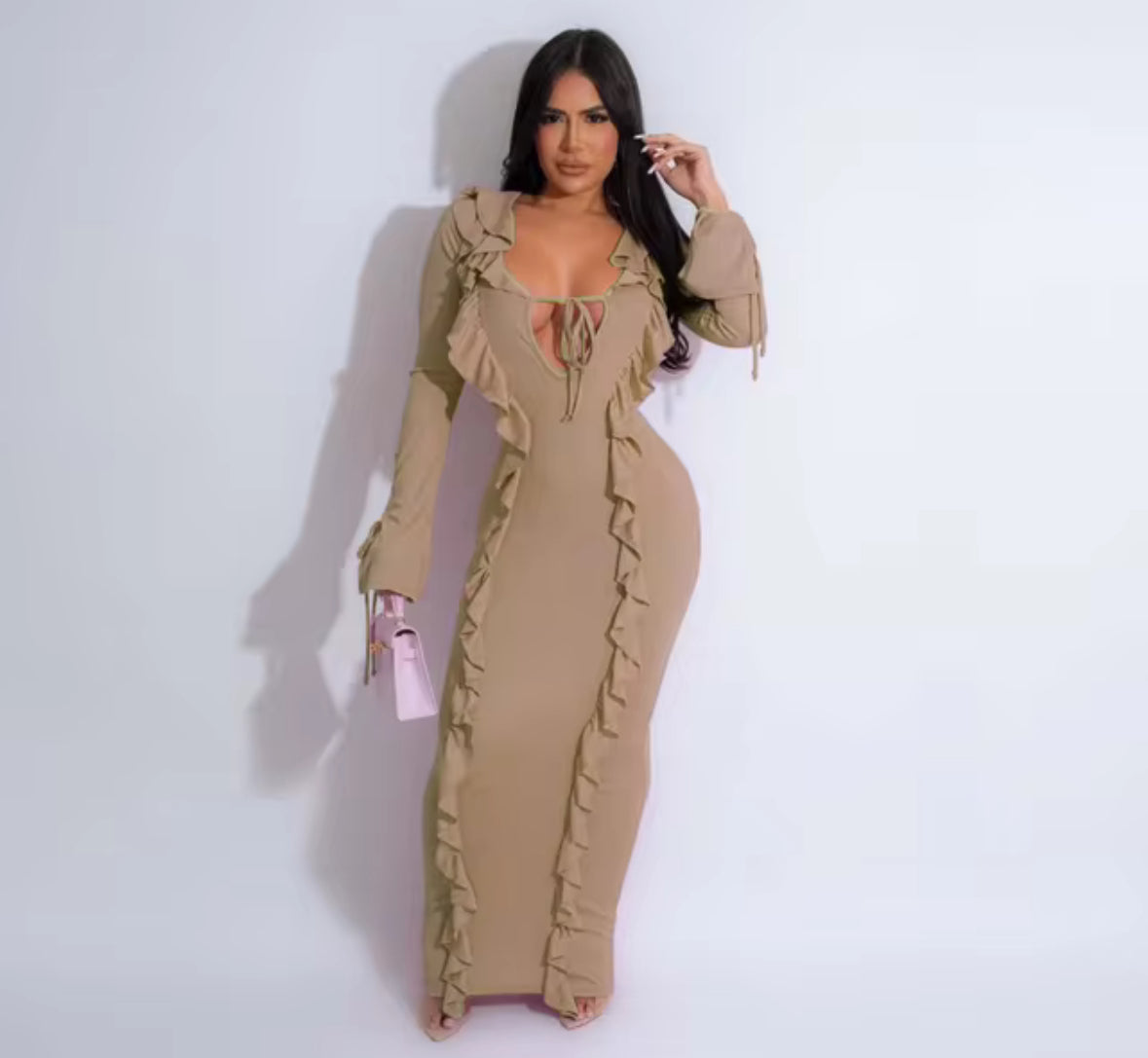 Figurbetontes, langärmliges Kleid mit Rüschen im Quallen-Design (Kopie)