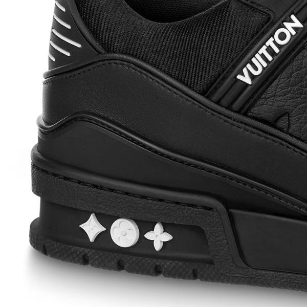 „LV All Black“ Trainer